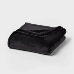 Recycled Polyester Throw Blanket - Room Essentials™ 10 Recycled Polyester Throw Blanket - Room Essentials™ -Room Essentials GUEST 5c00f41d 4188 44f0 8f68 d5b2c4f63e9b