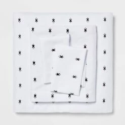 Solid Microfiber Reversible Comforter & Sheets Set - Room Essentials™ 14 Solid Microfiber Reversible Comforter & Sheets Set - Room Essentials™ -Room Essentials GUEST fb61013c 86ed 4527 b4f9 c7ab7af863b0